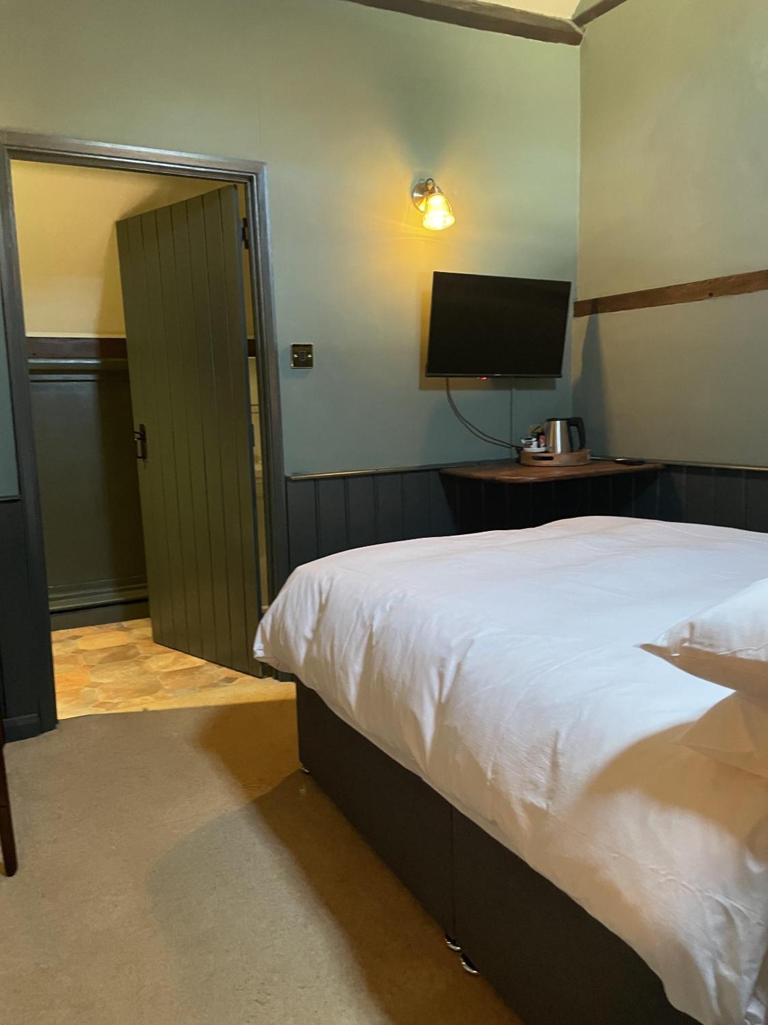 The Plume Of Feathers Inn Farnham (Surrey)