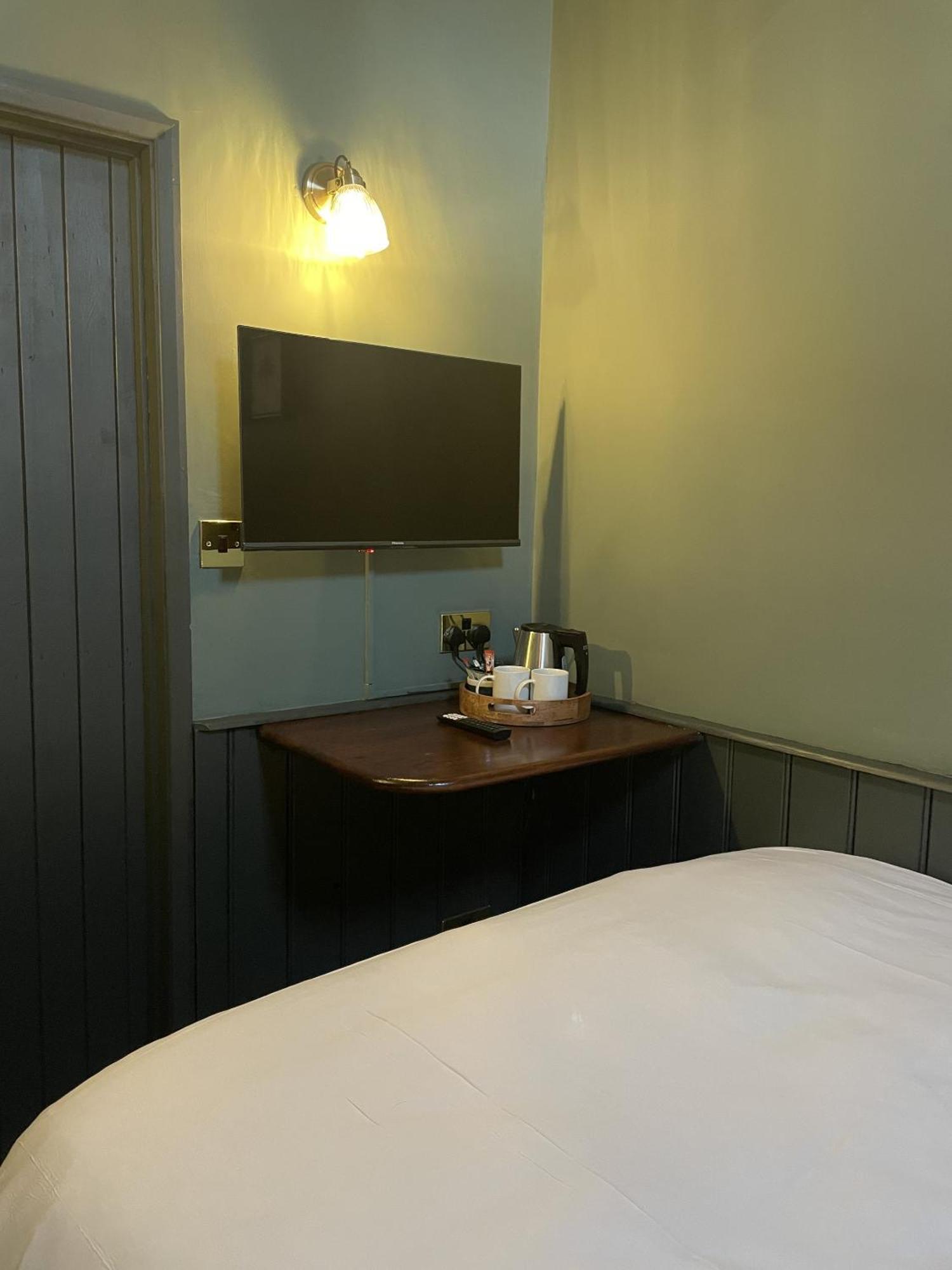 The Plume Of Feathers Inn 3*